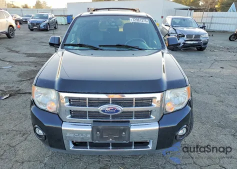 2010 Ford Escape Limited z USA, uszkodzony, nr VIN 1FMCU0EG0AKC96193